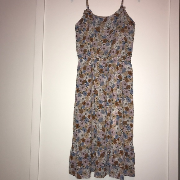 Monteau Floral Maxi Dress - Picture 2 of 13